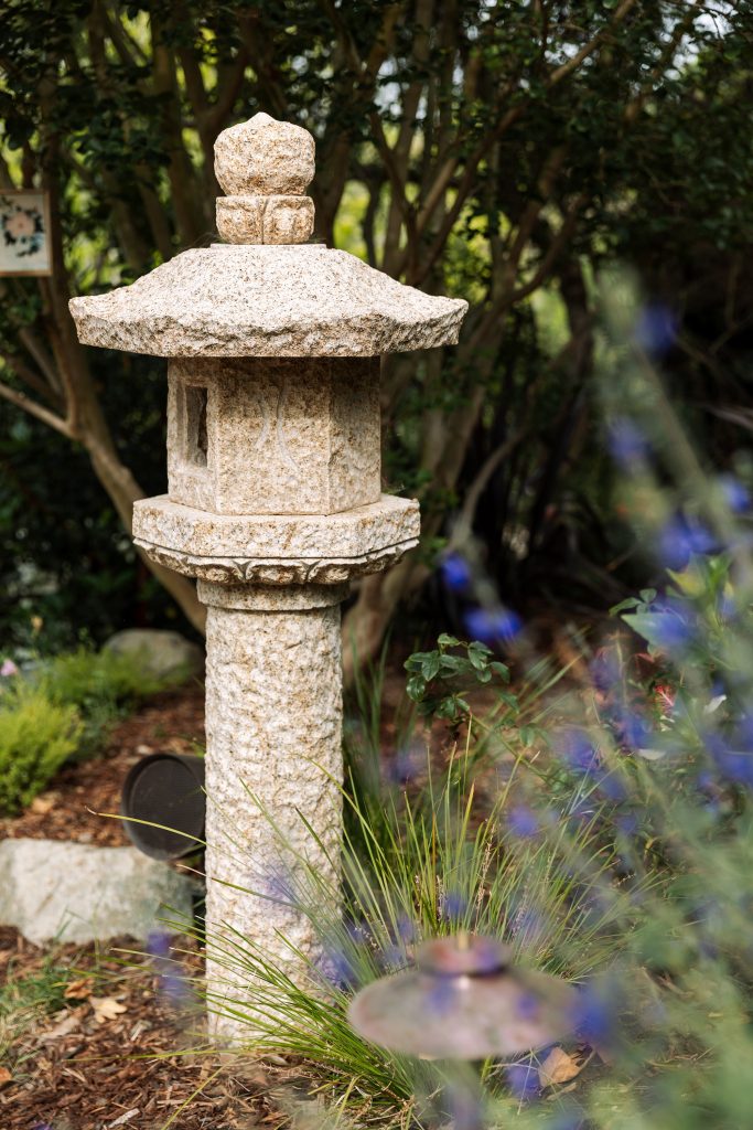 stone lantern landscape lighting